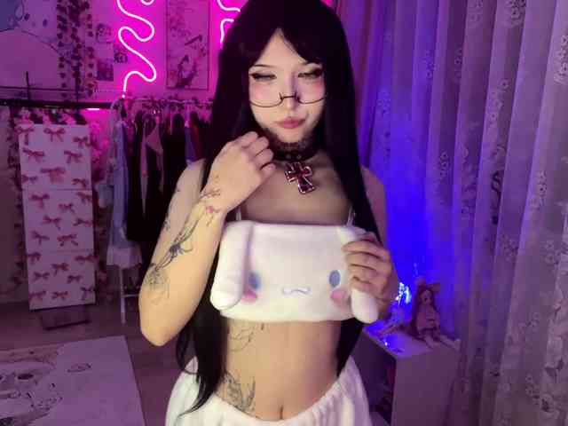 SavageAura webcam