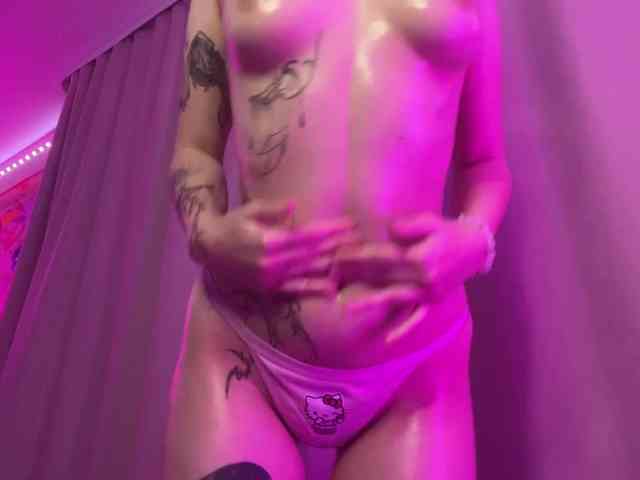 SavageAura Live Webcam on BongaCams