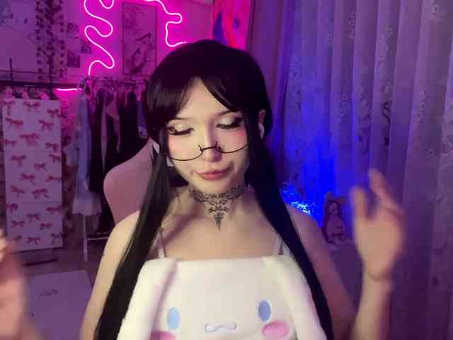 SavageAura webcam