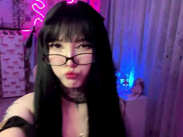 SavageAura webcam