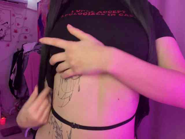 SavageAura webcam