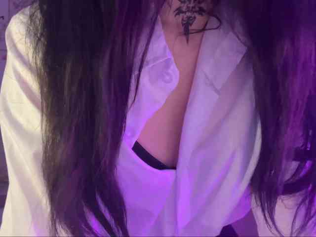 SavageAura webcam