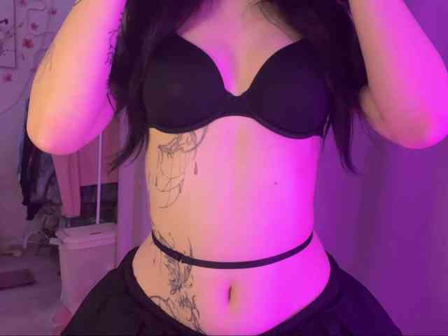 SavageAura webcam