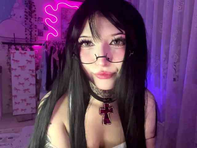 SavageAura webcam