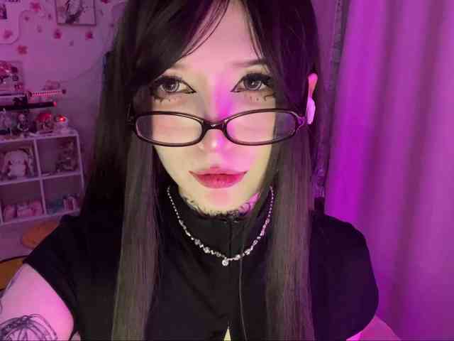 SavageAura webcam