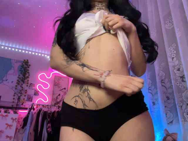 SavageAura webcam