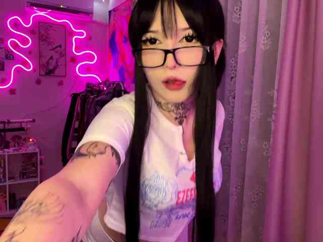 SavageAura webcam
