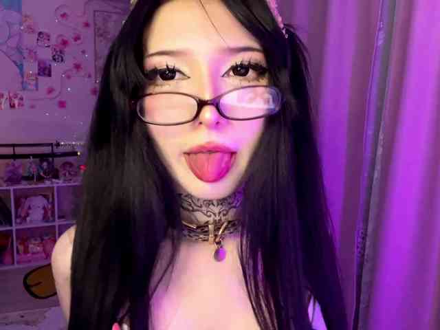 SavageAura webcam