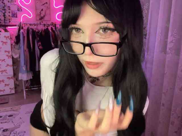 SavageAura webcam
