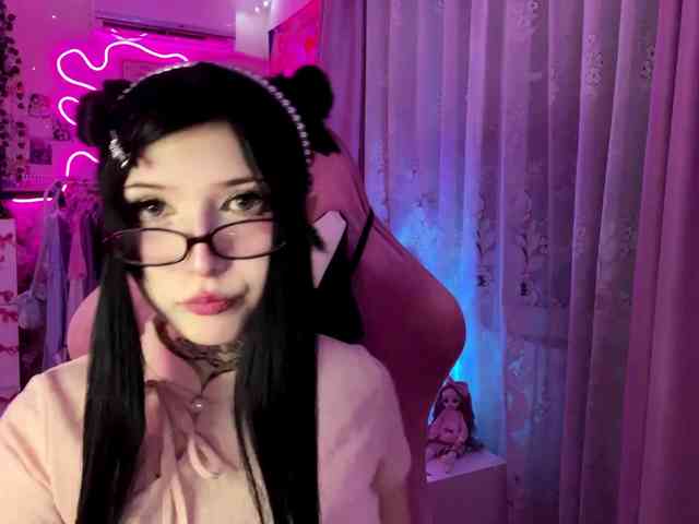 SavageAura webcam