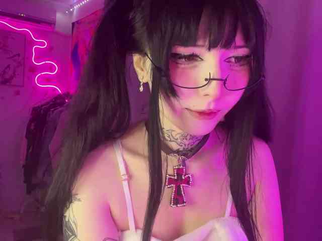 SavageAura webcam