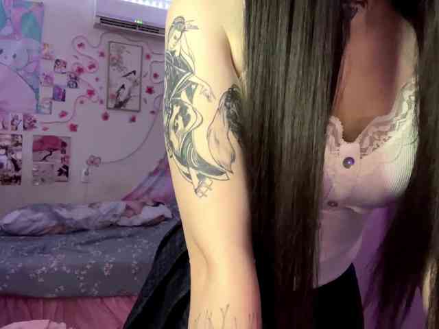 SavageAura Live Webcam on BongaCams