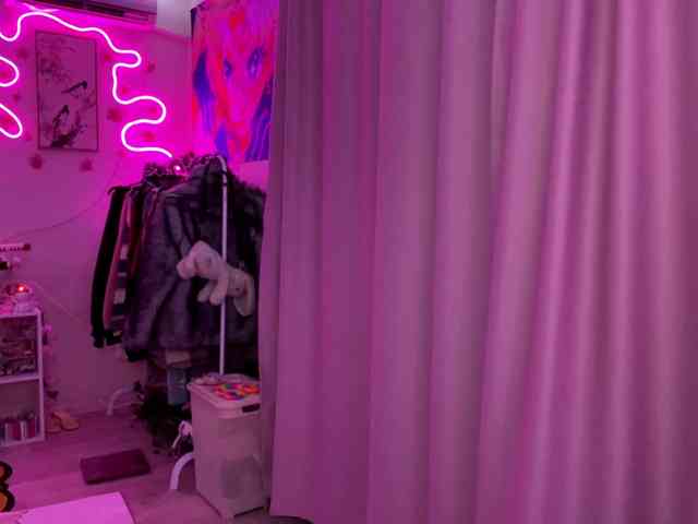 SavageAura webcam