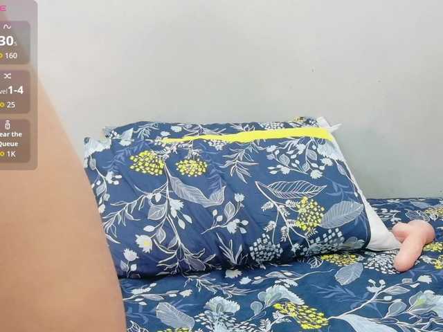 skinnyindiansluttt live cam on BongaCams