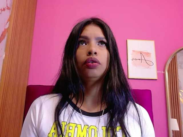 skinnyindiansluttt live cam on BongaCams