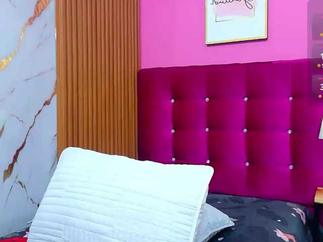 skinnyindiansluttt live cam on BongaCams