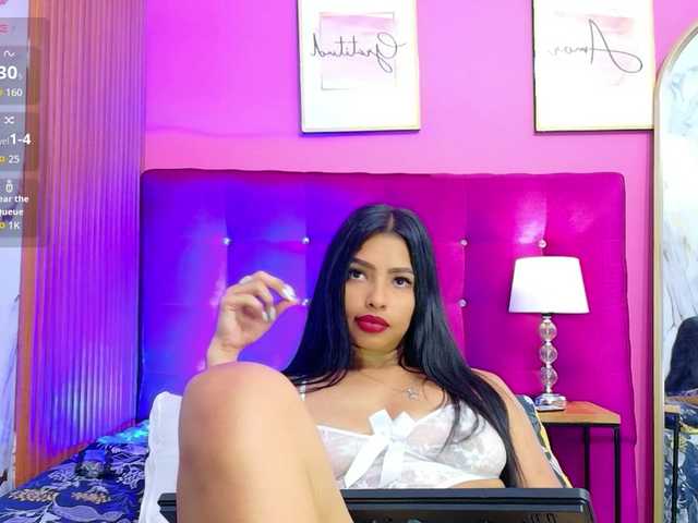 skinnyindiansluttt live webcam show