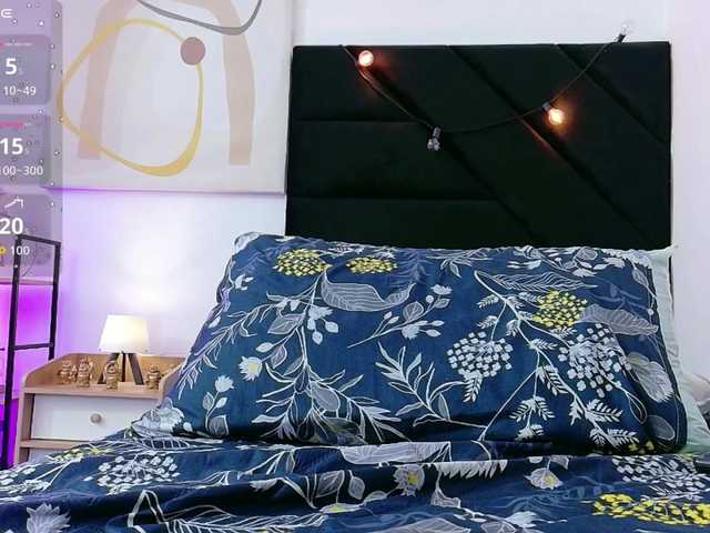 skinnyindiansluttt live webcam show