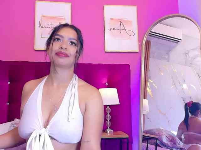 skinnyindiansluttt