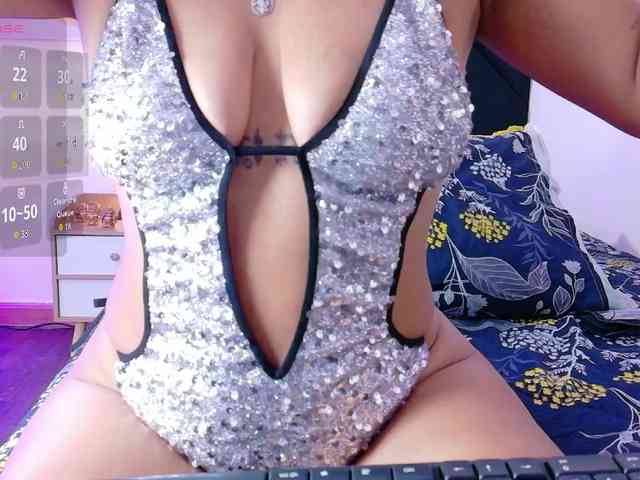 skinnyindiansluttt webcam