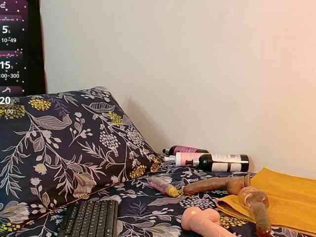 skinnyindiansluttt's live room