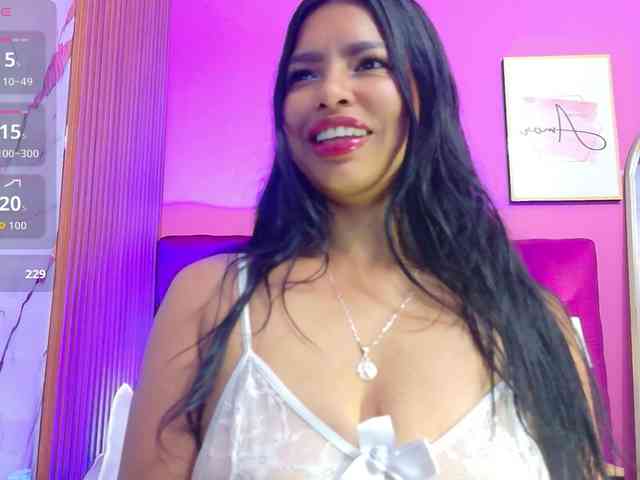 skinnyindiansluttt webcam