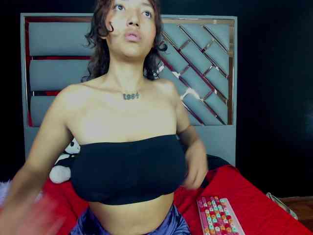 KittyWolf-1 webcam