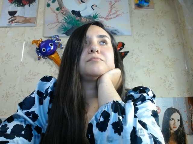 Bombshellnika live cam preview