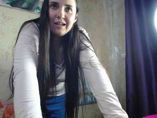 Bombshellnika webcam