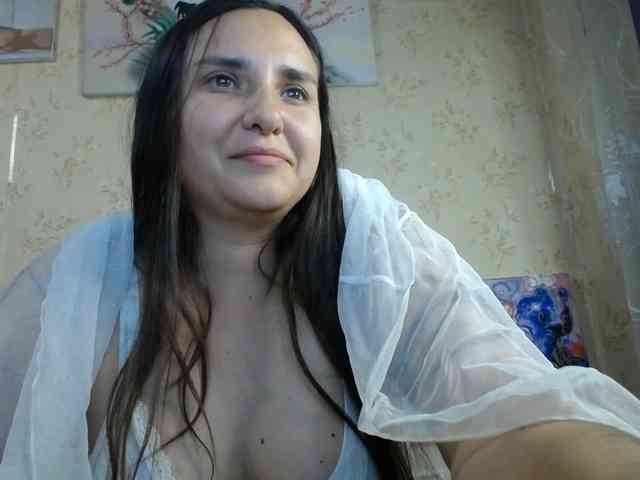 Bombshellnika webcam