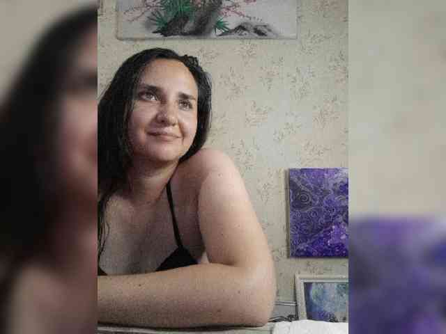 Bombshellnika webcam