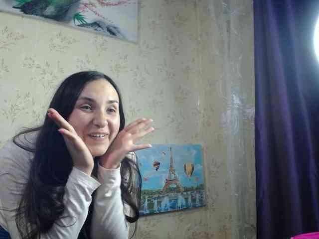 Bombshellnika webcam