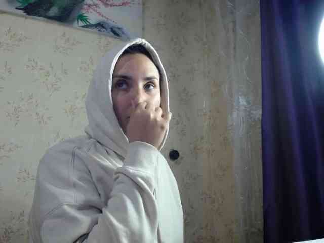 Bombshellnika webcam