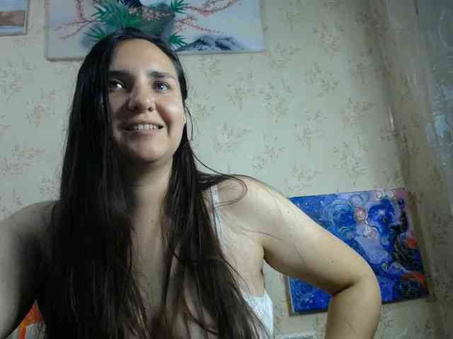 Bombshellnika webcam