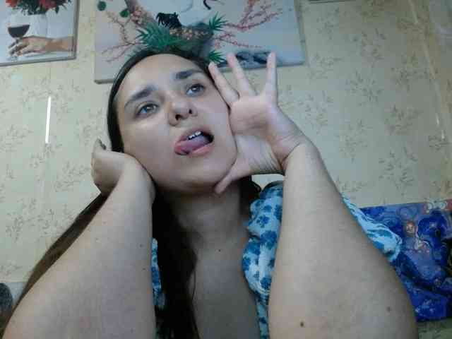 Bombshellnika webcam