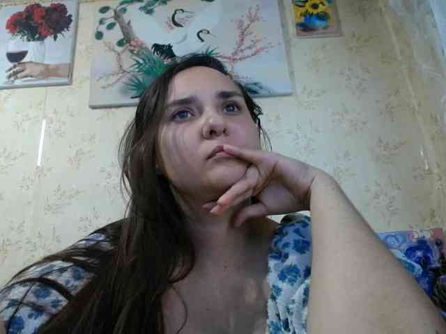 Bombshellnika webcam