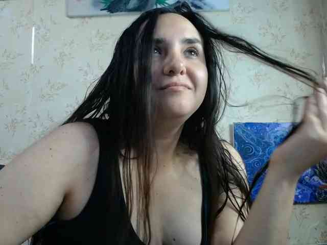 Bombshellnika webcam