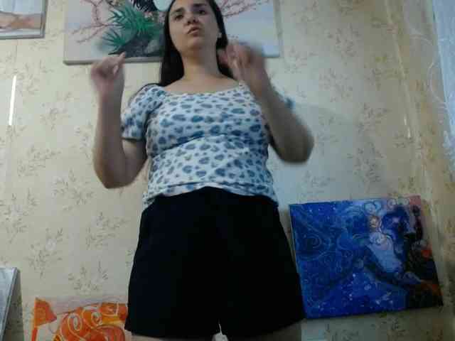Bombshellnika webcam