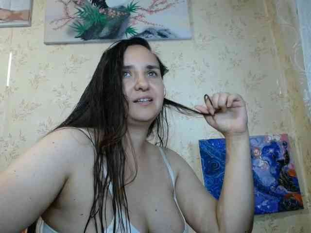 Bombshellnika webcam
