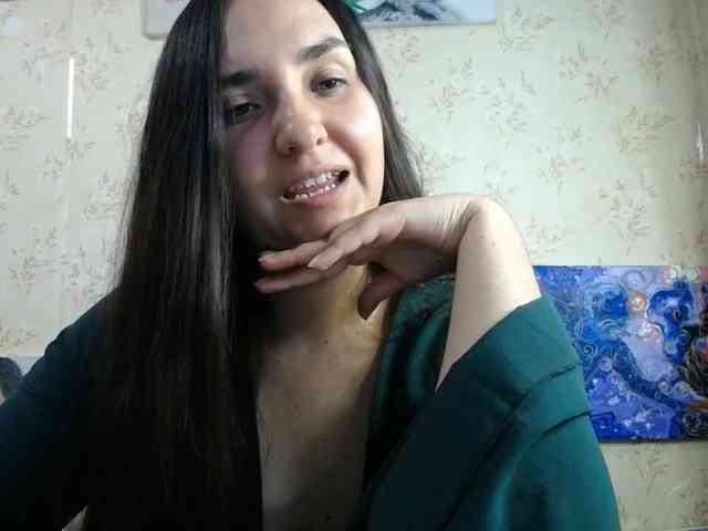Bombshellnika webcam