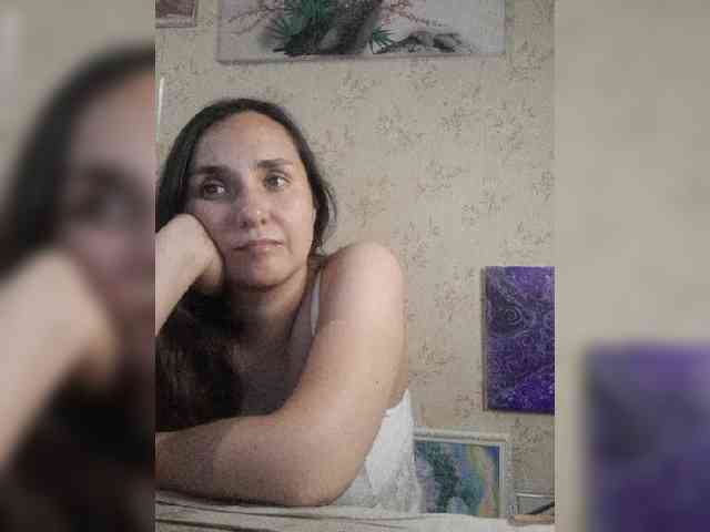 Bombshellnika webcam