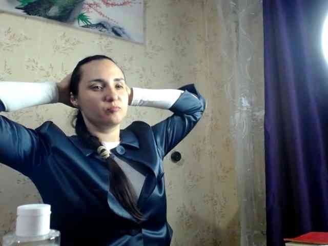 Bombshellnika webcam