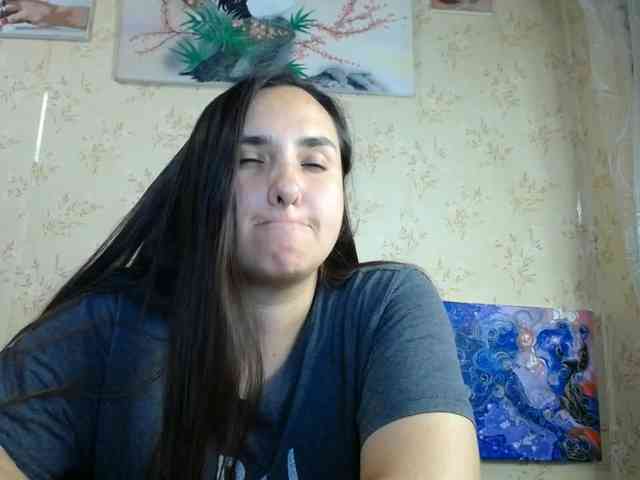 Bombshellnika webcam
