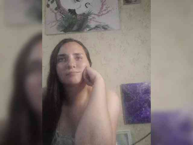 Bombshellnika webcam