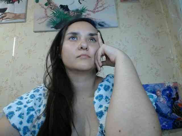 Bombshellnika webcam