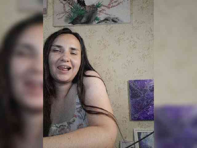 Bombshellnika webcam