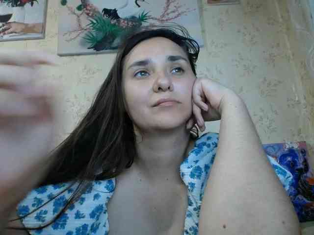 Bombshellnika webcam