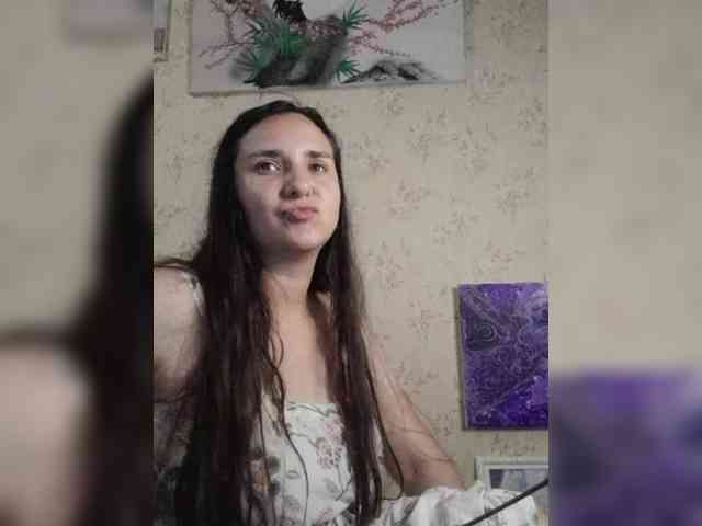 Bombshellnika webcam