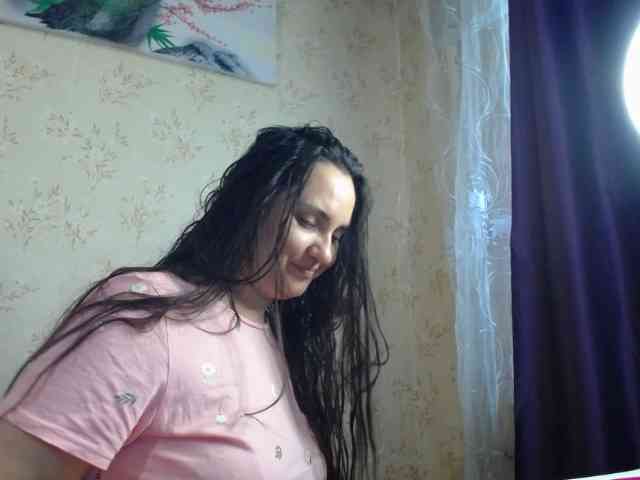 Bombshellnika webcam