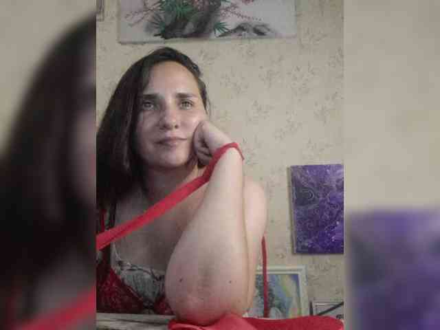 Bombshellnika webcam